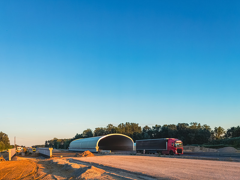 通过中国上海医疗器械寄到美国堪萨斯城