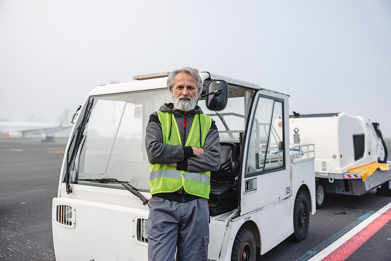 经过中国上海把单身证明邮寄到美国华盛顿