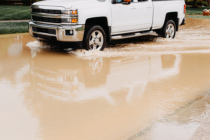 经由东莞把贺卡寄到美国伯明翰