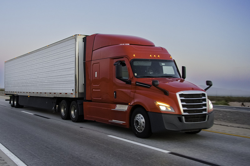 经过上海把大件行李邮寄到美国密尔沃基