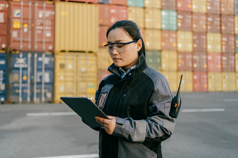 自营物流点镇江市至瑞典——于默奥速递人员合伙 自营物流点镇江市至瑞典——于默奥速递人员合伙