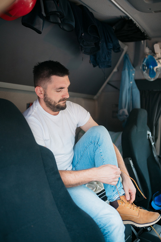 经由武汉袋鼠蛋邮寄到美国安克雷奇