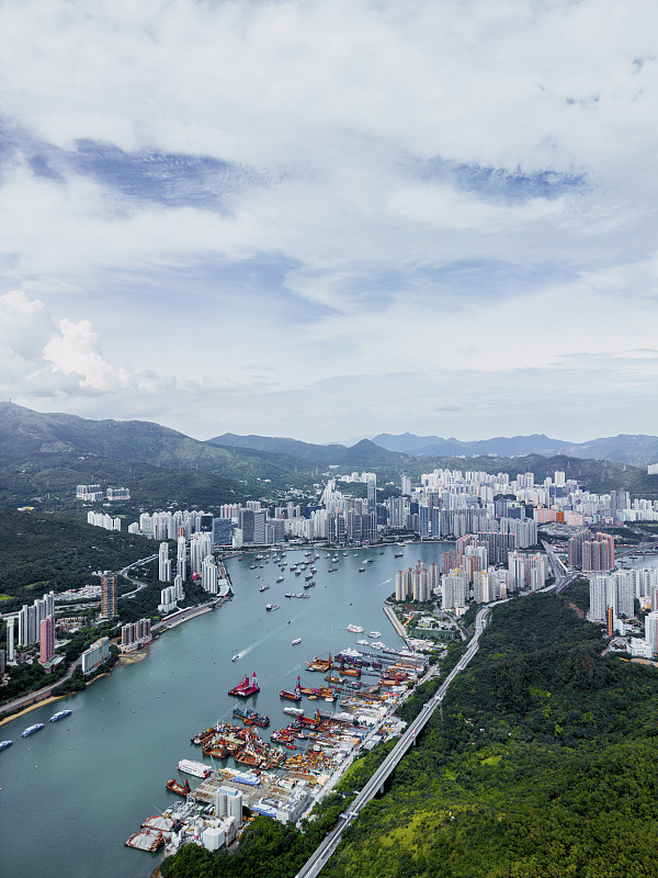 经过中国上海把中药粉邮寄到美国