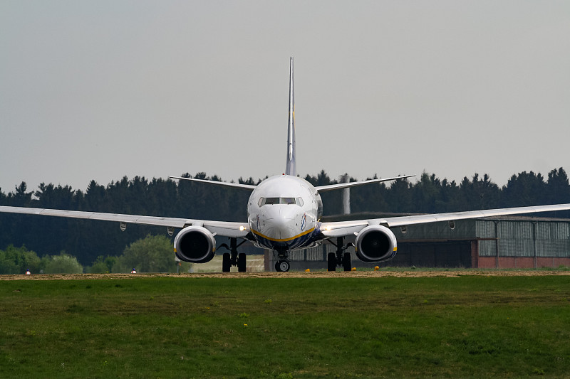 从中国深圳把箱子寄到美国丹佛