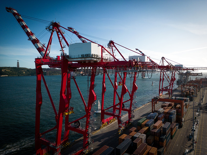 经过中国广州把手机邮寄到美国达拉斯