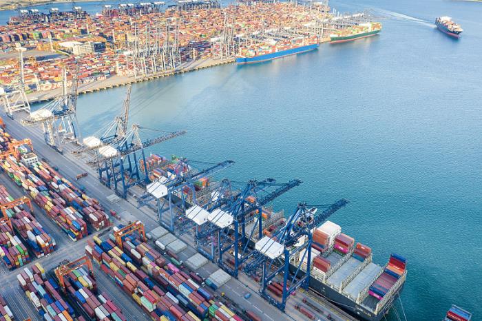 宁波国际物流：打造全球贸易的枢纽城市