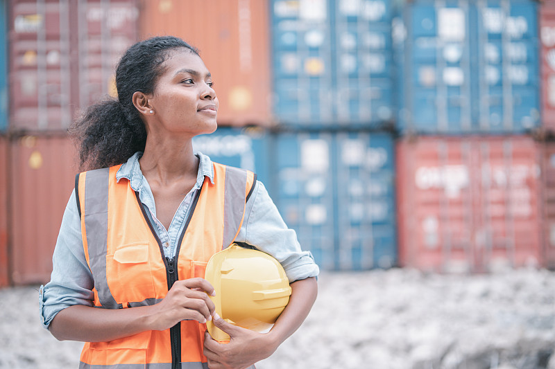 国际空运中的托盘货和散货分别是什么？