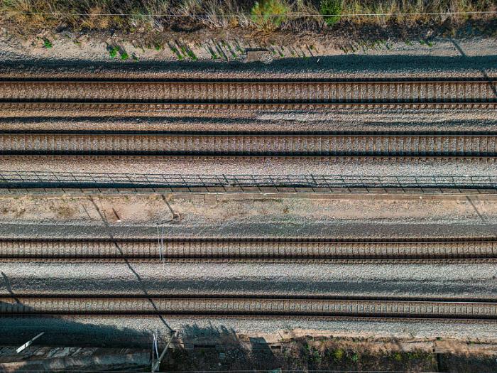 货物皮革箱包及类似容器从中国香港启用航运快运到英国达文特里
