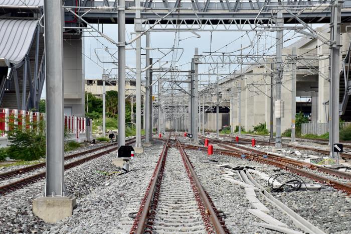 物品日用品从中国珠海选择货船输送到英国桑德兰