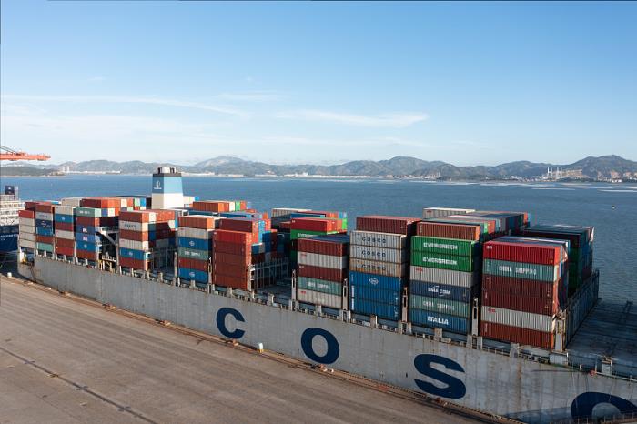 产品原电池由中国北京选择航运运送到英国布里斯托尔