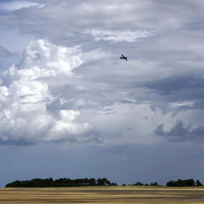 物品图书音像由中国蚌埠市采取海路送往英国格拉斯哥