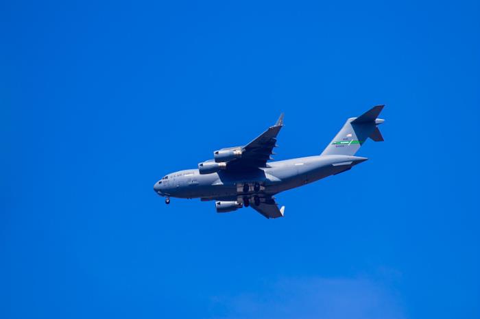 商品五金由中国长沙选用海洋轮船输送到英国格拉斯哥