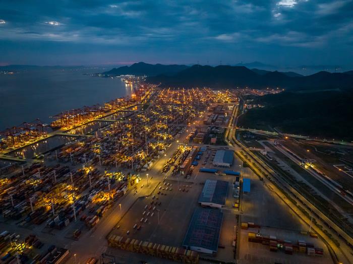 货物礼品由中国合肥启用海路运送到英国北安普顿