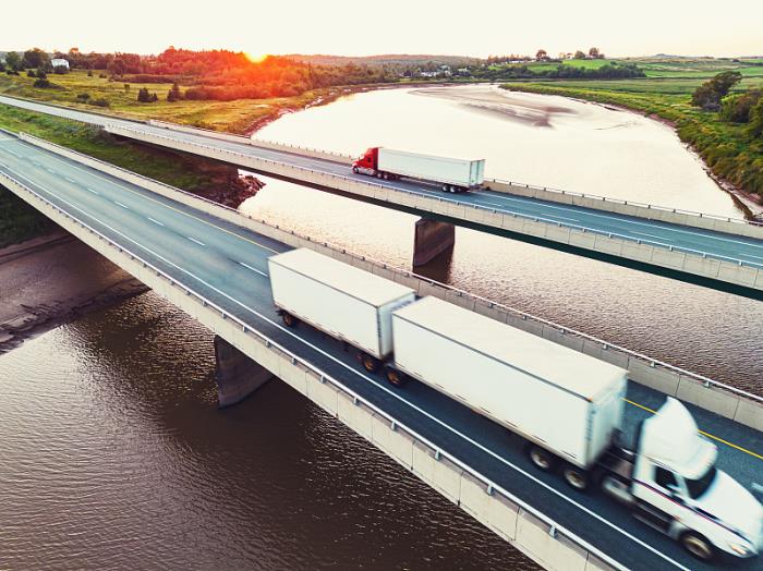 物品艺术品由中国重庆采用船运输送到英国费利克斯托