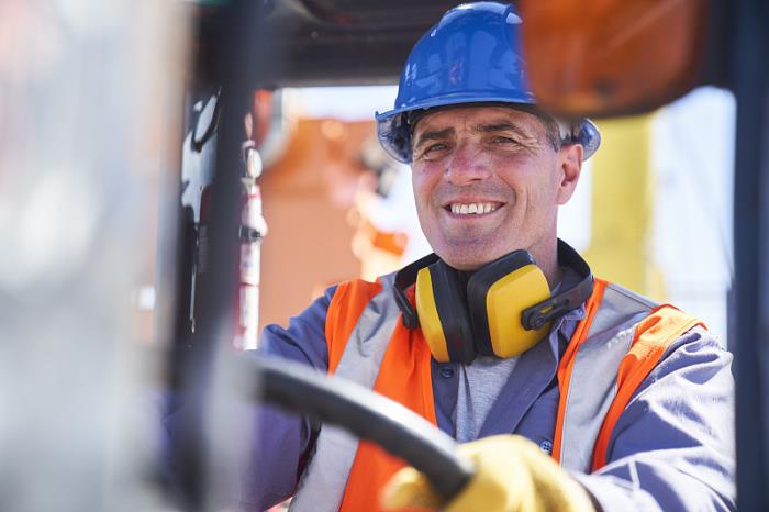 物件眼镜及其零件由中国广州市选择海运输送到英国卡迪夫