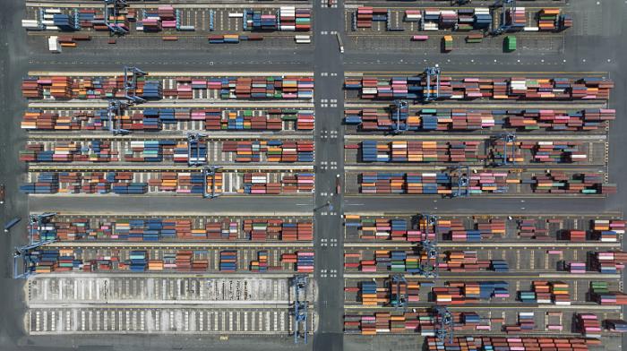 货品工艺品从中国镇江启用航运运送到英国莱斯特