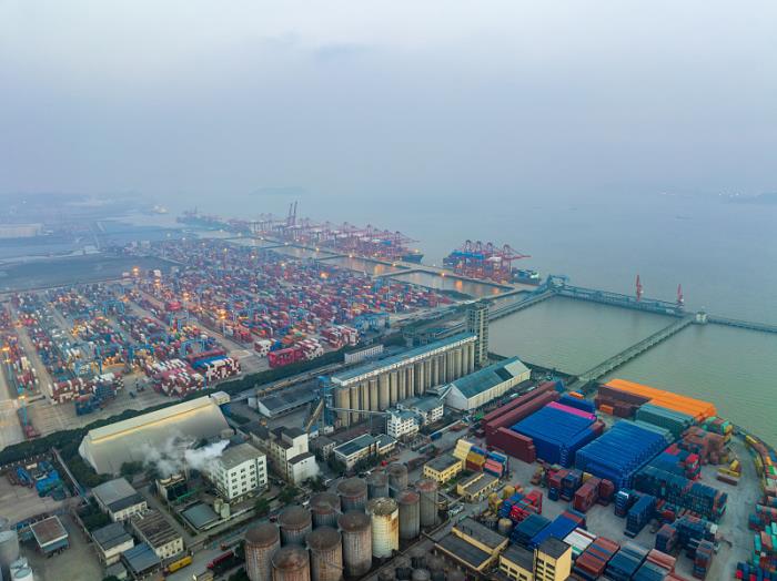 物品电气控制装置从中国澳门采用海上线路输送到达东南亚吉隆坡