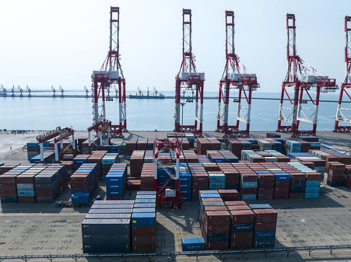 货品医药材及药品由中国秦皇岛市采用货船驳运到意大利波坦察