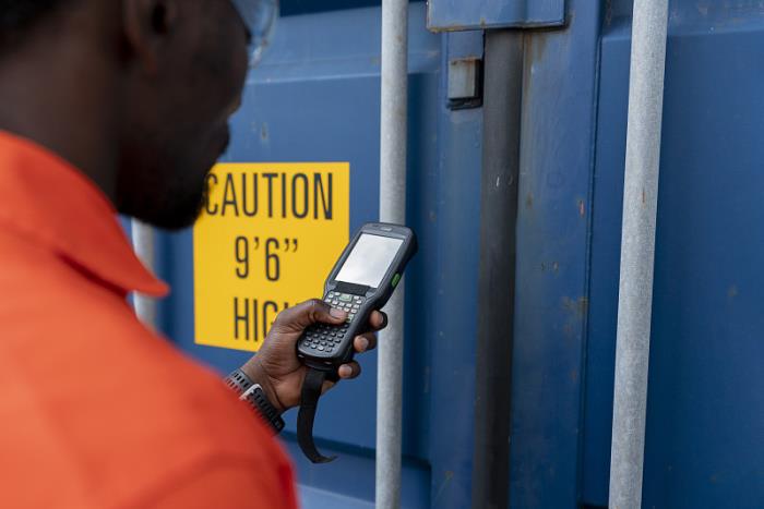 物件奶粉由中国淮南选取海运输送到达英国赫尔