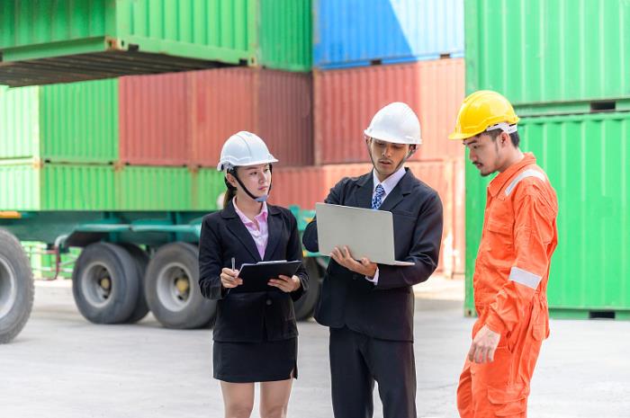 产品家装主材从中国长治选择船运配送到英国斯温顿