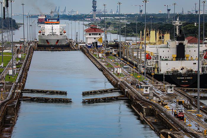 商品包装机械由中国深圳启用海洋轮船输送到阿尔及利亚提特 商品包装机械由中国深圳启用海洋轮船输送到阿尔及利亚提特