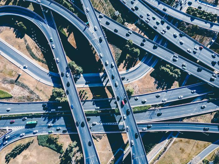 产品散货船由中国北京选取海路输送到英国雷丁