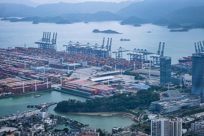 产品集成电路由中国杭州选取海运航线运送到加拿大渥太华