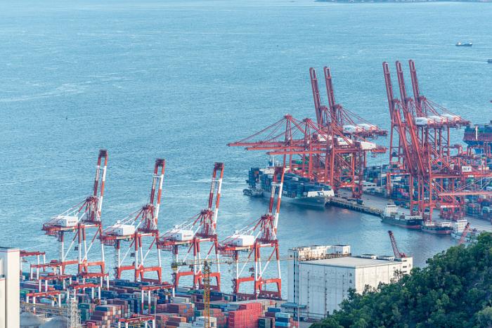 物件无线电广播接收设备从中国珠海选取海运航线送往英国斯托克 物件无线电广播接收设备从中国珠海选取海运航线送往英国斯托克