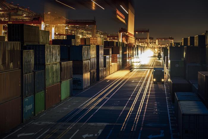 货物家居清洁从中国重庆启用海路送到波兰华沙