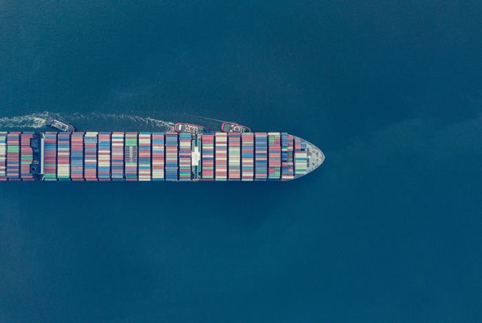 商品非插电式混合动力乘用车从中国福州启用海路送往日本神户