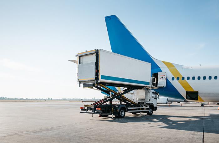 货品灯具、照明装置及其零件从中国合肥选用海运航线配送到英国彼得伯勒