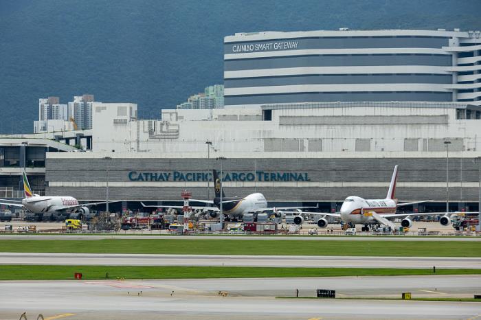 商品柴油由中国秦皇岛选用货船驳运到英国诺丁汉