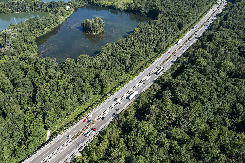 中国郑州抵英国考文垂DHL快速专线