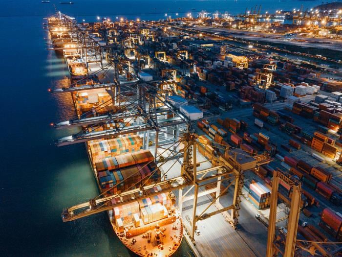 物件数字照相机由中国珠海采取海洋轮船送往英国普雷斯顿