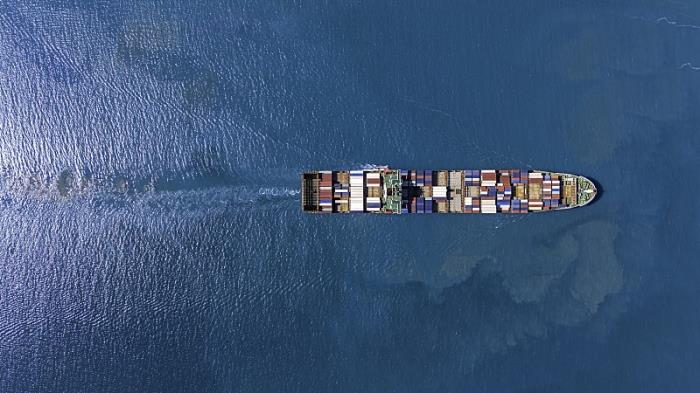 货物女生装饰品从中国九江市采用海上线路输送到达英国伊普斯威奇