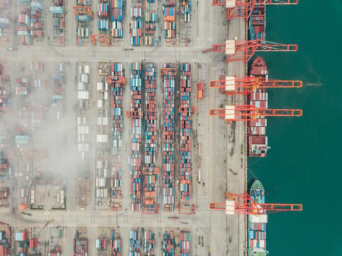 商品汽车整车从中国香港采用水运抵达到英国卢顿