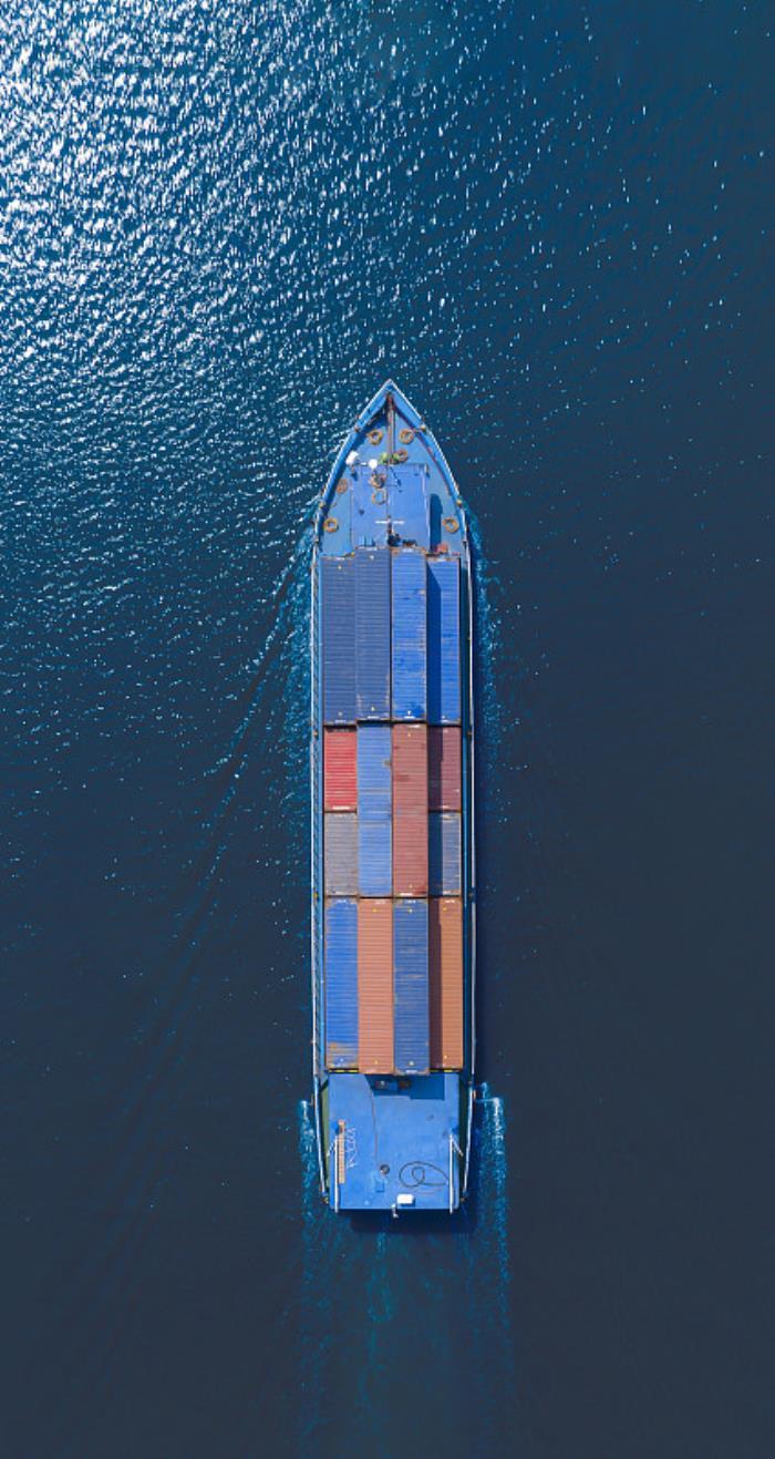 物品有机发光二极管（OLED）平板显示模组从中国沈阳市启用海运航线送往英国埃克塞特