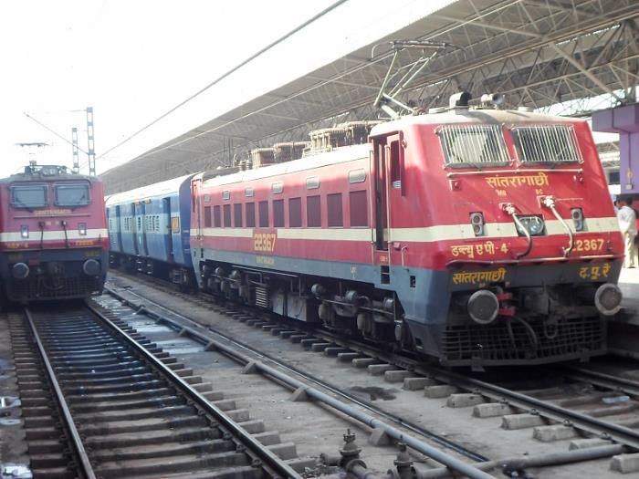 物件集装箱船从中国泉州选择海上线路货运到英国雷丁