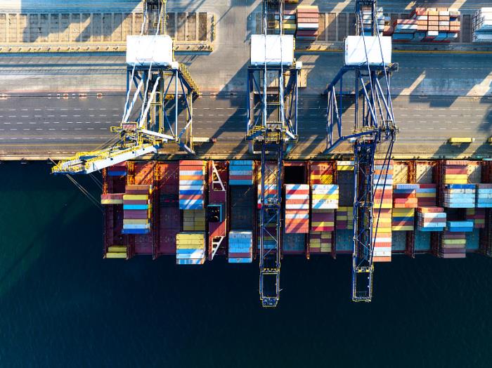 商品磷酸氢二铵从中国青岛选用海运航线运到