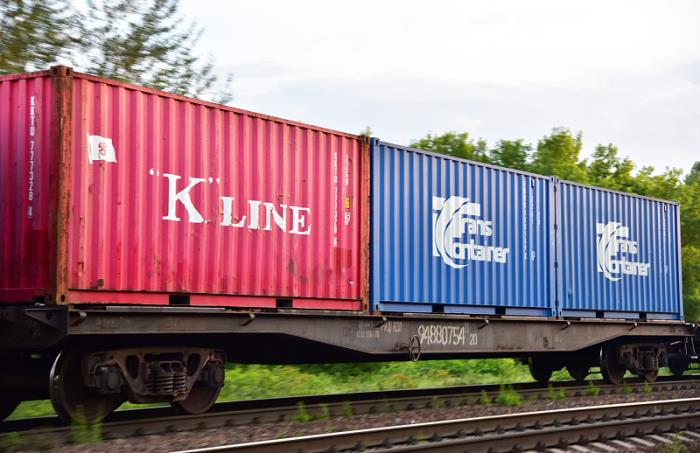 商品纸类包装从中国上海选用海上线路输送到