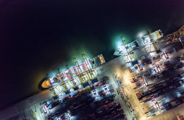 物件面部护理由中国天津挑选海运航线运输到