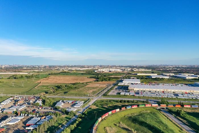 产品帽类从中国东莞采用航运配送