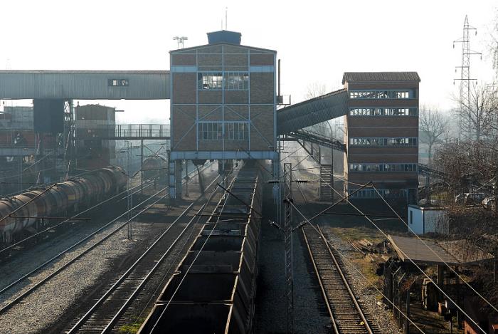 商品船舶由中国珠海选用海运货运到