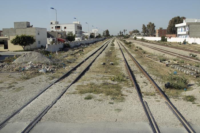 货物服装从中国赣州市选用海路送到