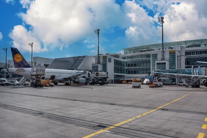 产品平板电脑从中国合肥采取海上线路驳运到