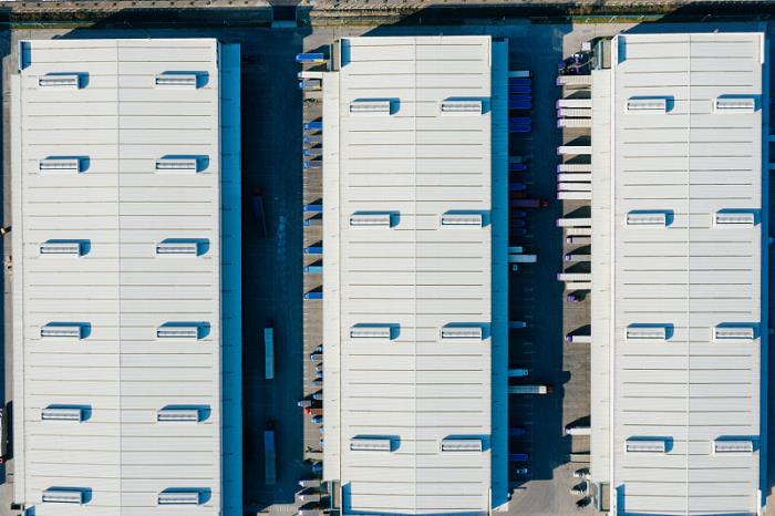 物品裘皮服装从中国西安采用船运送到