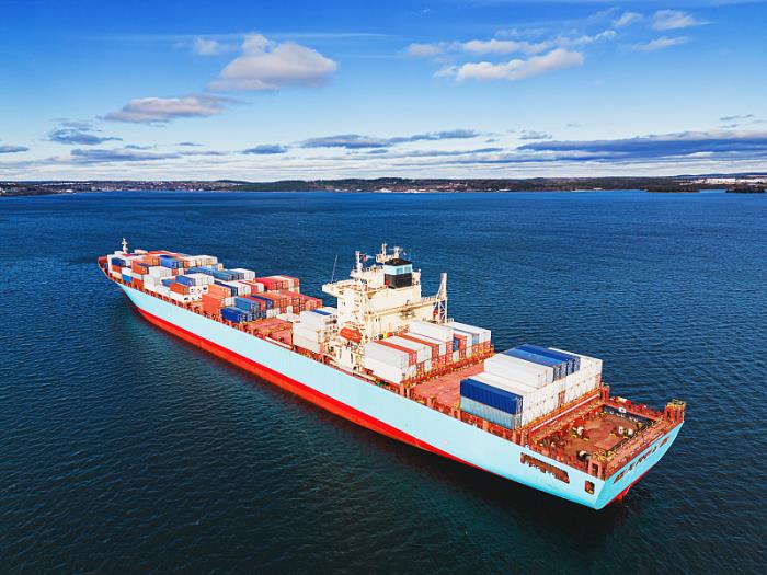 产品木材由中国赣州市选取航运驳运到