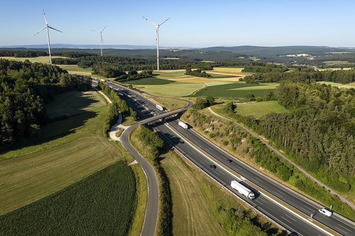 英国东米德兰兹国际空运机场发力