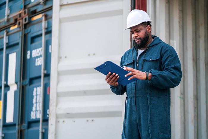 商品无人驾驶航空器从中国吉安市采用水运运送到