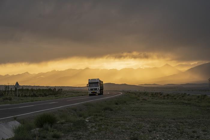 产品吸尘器从中国佛山采用海路货运到